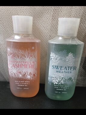 Bath and Body Works Shower Gel Snowflakes And Cashmere Sweater Weather Set Of 2
